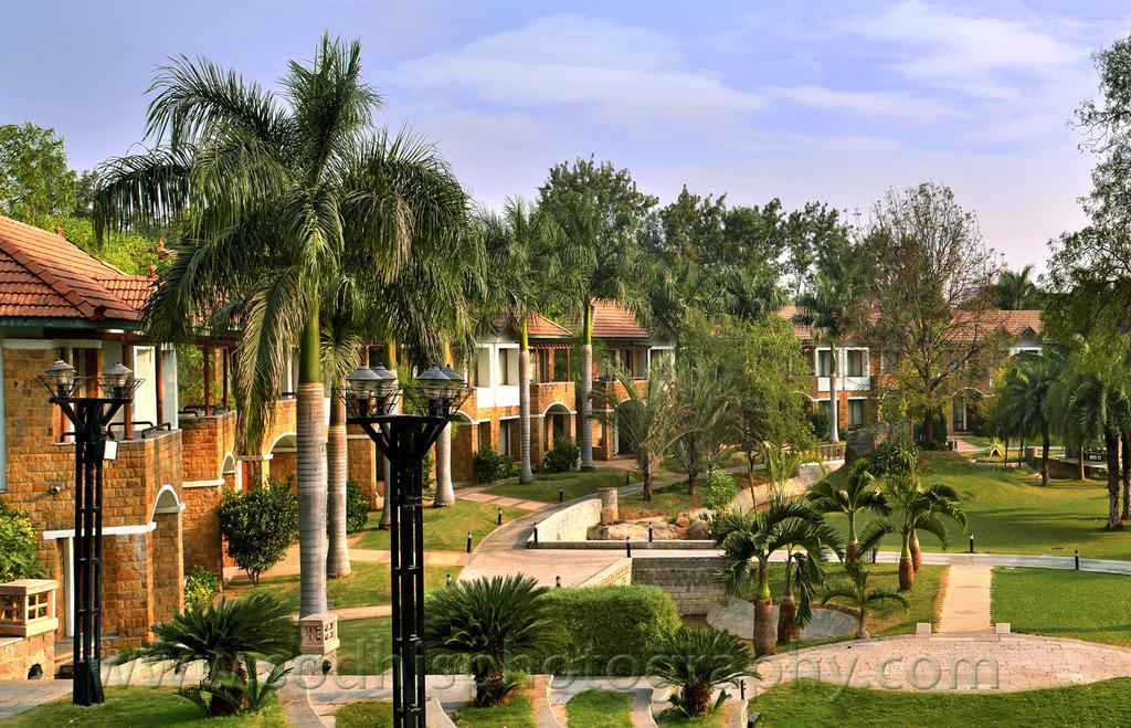 Golkonda Resorts & Spa Hyderabad Exterior foto